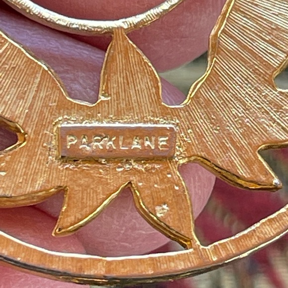 Vintage Park Lane clip earrings, 1960s MCM - Picture 5 of 10